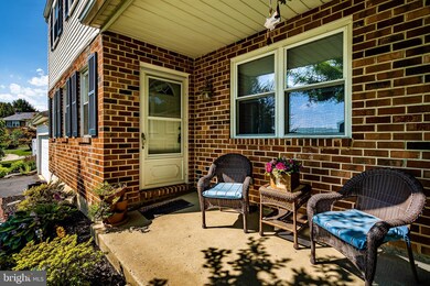 4201 Merrybells Ct, Reading, PA 19605 - photo 2