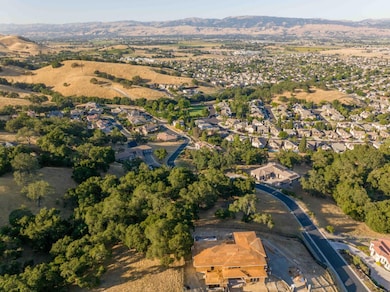 9045 Tea Tree Way, Gilroy, CA 95020 - photo 4