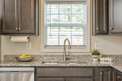 200 Overview St, Waynesboro, VA 22980 - photo 6