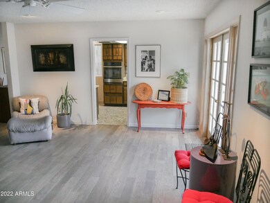 3033 E Clarendon Ave-2
