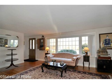 149 Glen Hills Dr, Cranston, RI 02920 - photo 3