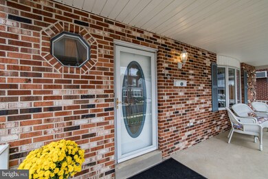 220 Forrest Ave, Folsom, PA 19033 - photo 3