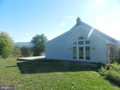 21300 Mount Aetna Rd, Hagerstown, MD 21742 - photo 4