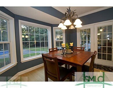 Breakfast Area. PLENTY OF ROOM FOR CASUAL DINING T