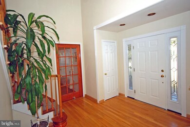 18 Zev Ct, Monmouth Junction, NJ 08852 - photo 3