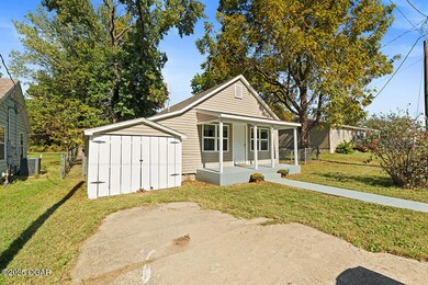 105 E 3rd St, Diamond, MO 64840 - photo 3