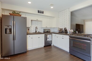 1662 W 7th Ave-10