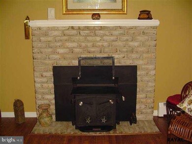 4706 Barton Cir, Stewartstown, PA 17363 - photo 6