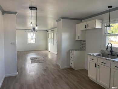 418 W Walnut St, Chillicothe, IL 61523 - photo 7