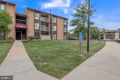 6081 Majors Ln unit 11, Columbia, MD 21045 - photo 2