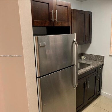 410 SE 4th Ave unit 2, Hallandale Beach, FL 33009 - photo 2