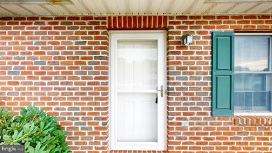 87 Jessica Dr unit 7, Gettysburg, PA 17325 - photo 3