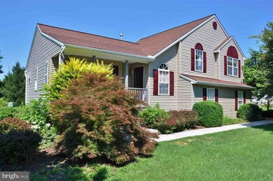 213 Cool Spring Ln, Stewartstown, PA 17363 - photo 2