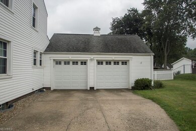Large 2.5 car garage.