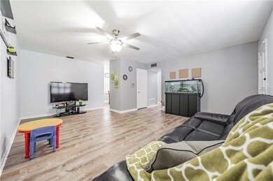 6804 Santa Monica Ct, Tampa, FL 33615 - photo 5