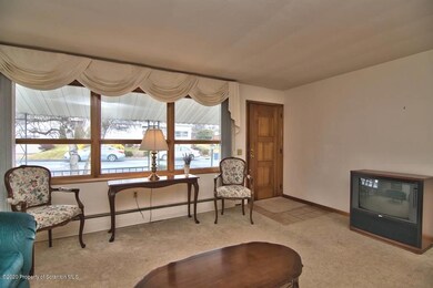 308 Schrader St, Taylor, PA 18517 - photo 4