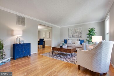 15153 Holleyside Dr, Dumfries, VA 22025 - photo 3