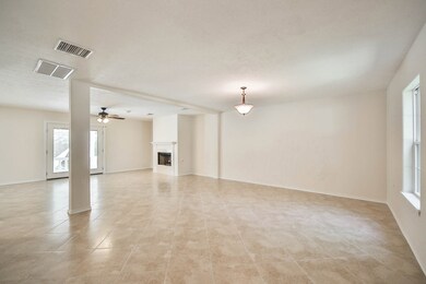 5475 Appleblossom Ln, Friendswood, TX 77546 - photo 5