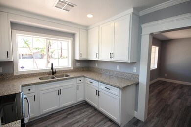 8114 N 12th St, Phoenix, AZ 85020 - photo 7