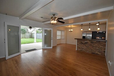 9754 Southport Dr, Houston, TX 77089 - photo 5