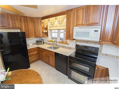 622 W 11th St, New Castle, DE 19720 - photo 7