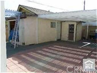 guest home int he rear of the home, detached, you 