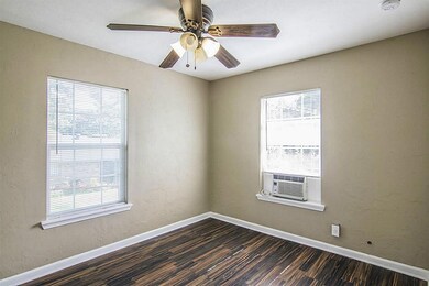 406 Graceland St unit 3 --Up, Houston, TX 77009 - photo 7