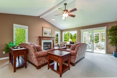 009-Living_Room-4609387-large