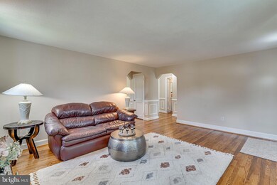 7008 E Clinton St, Clinton, MD 20735 - photo 5