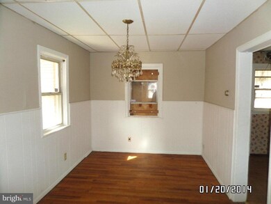 3028 Grantley Ave, Baltimore, MD 21215 - photo 6