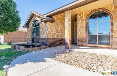 2001 Coy Dr, Copperas Cove, TX 76522 - photo 2