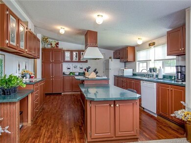 90 Lamonda Dr, Hendersonville, NC 28792 - photo 6