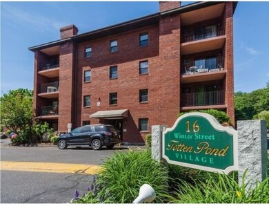 Totten Pond Village unit 22A, Waltham, MA 02451 - photo 2