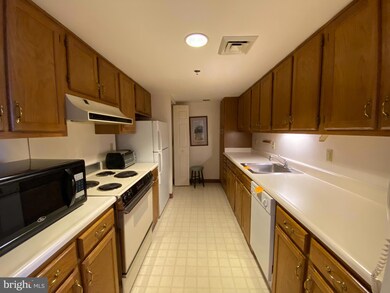 900 N Taylor St unit 1912, Arlington, VA 22203 - photo 5