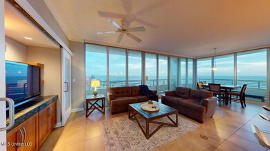 1005OC Living Area