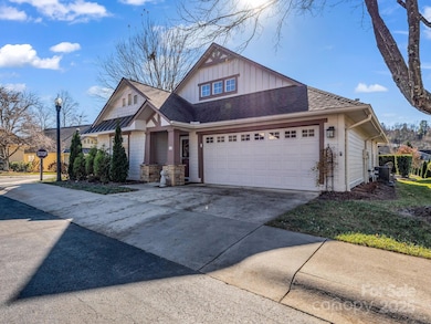 53 Barn Owl Way, Hendersonville, NC 28792 - photo 2