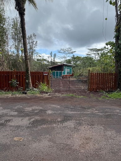 OCEANVIEW PARKWAY FRONTS THE PROPERTY! JUST A 3 MINUTE DRIVE TO STATE HAWAII RT. 130!