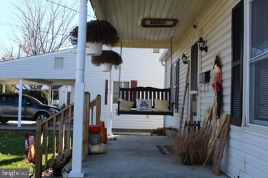 127 S Elm St, Moorefield, WV 26836 - photo 3