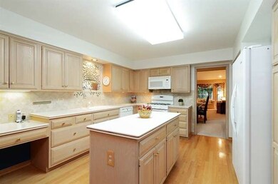 102 Harvard Ct unit 28LI10, Glenview, IL 60026 - photo 5