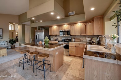 2875 N Hartwick Ave, Tucson, AZ 85715 - photo 4