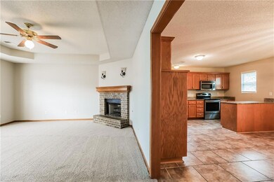 405 Rachael Cir, Raymore, MO 64083 - photo 4