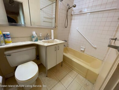 Highview Condominium unit 5B, Staten Island, NY 10301 - photo 5