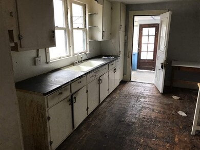 282 Ethan Allen Pkwy unit 1, Burlington, VT 05408 - photo 4