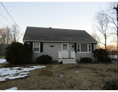 583 Locust St, Swansea, MA 02777 - photo 2