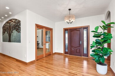 9-web-or-mls-Entryway