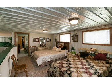 LOFT SLEEPING AREA BEDROOM 3