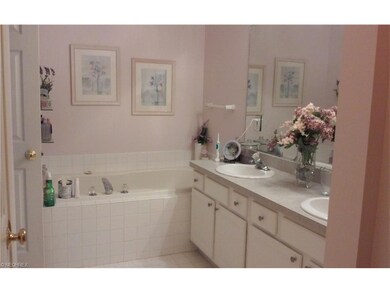 8842 Morgans Run unit 5C, Olmsted Falls, OH 44138 - photo 6