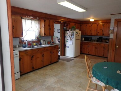 46 N Main St, Newmarket, NH 03857 - photo 5