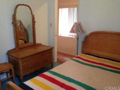 Bedroom w/ half bath