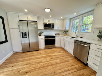 10 Parallel St, Norwalk, CT 06850 - photo 7